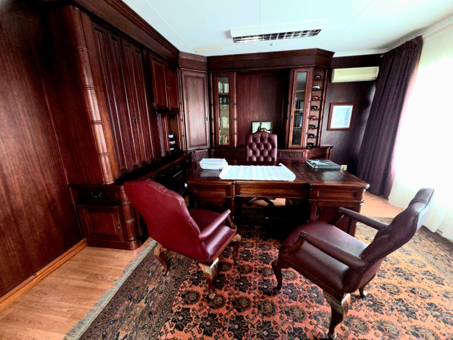 4 Bedroom Property for Sale in Heuwelsig Free State